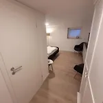 Zimmer Im Souterrain Mit Eigenem Bad